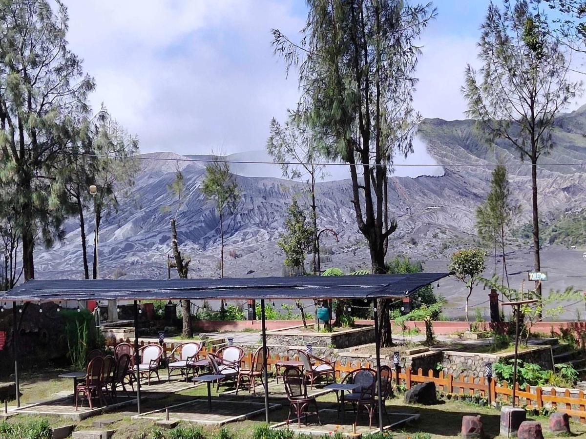 Готель Bromo Permai 1 Екстер'єр фото